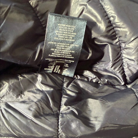 TOMMY HILFIGER SOFT SHELL ACTIVE FILLED BOMBER JACKET - Picture 4 of 5